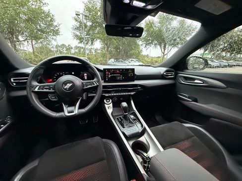 Used 2024 Dodge Hornet GT image 18