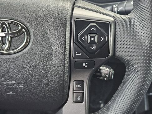 Used 2022 Toyota Tacoma TRD Off-Road w/ TRD Premium Off Road Package AWD/4WD image 29