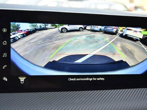 New 2025 Nissan Kicks SR image 17