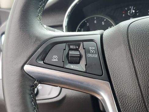 Used 2021 Buick Encore Preferred image 20