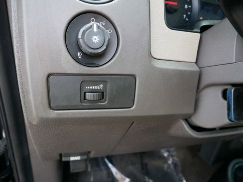 Used 2010 Ford F150 STX image 11