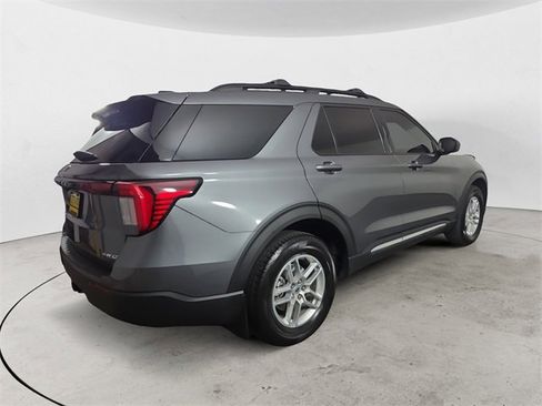 Certified 2025 Ford Explorer Active image 5