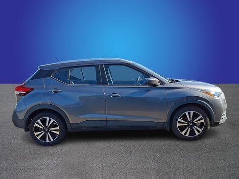 Used 2020 Nissan Kicks SV FWD image 4