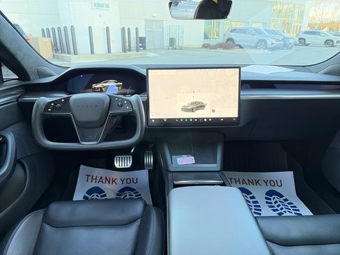 Used 2022 Tesla Model S Plaid image 17