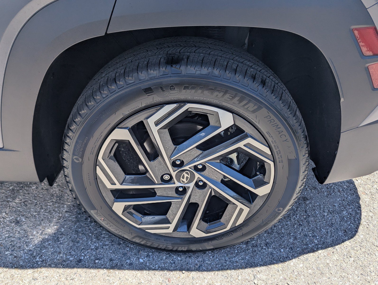 Used 2025 Hyundai Tucson Limited AWD/4WD image 7