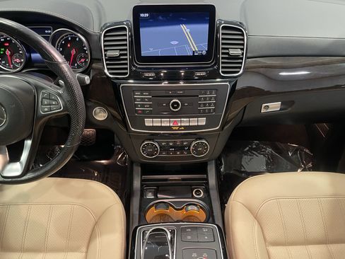 Used 2019 Mercedes-Benz GLS 450 4MATIC image 17