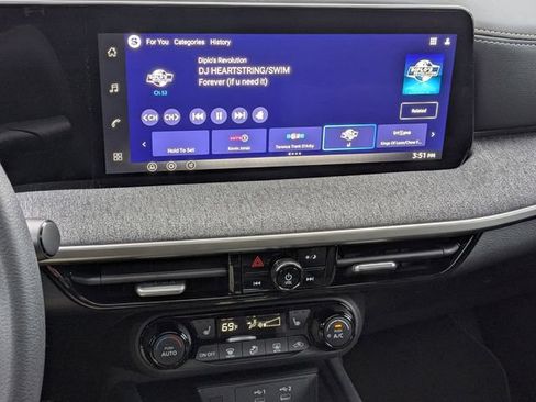 New 2026 Nissan Kicks SV w/ SV Premium Package FWD image 19