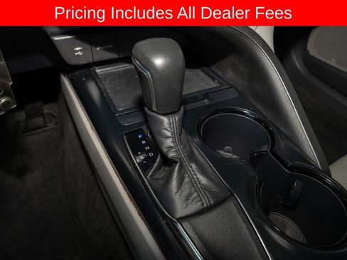 Used 2019 Toyota Camry SE FWD image 15