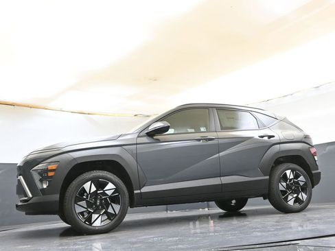 Certified 2025 Hyundai Kona SEL AWD/4WD image 34