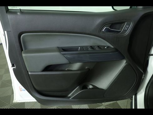 Used 2018 Chevrolet Colorado Z71 image 20