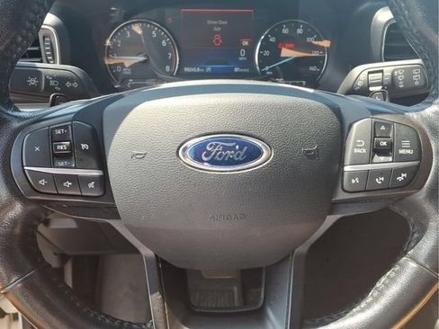 Used 2020 Ford Explorer XLT w/ Equipment Group 202A AWD/4WD image 14
