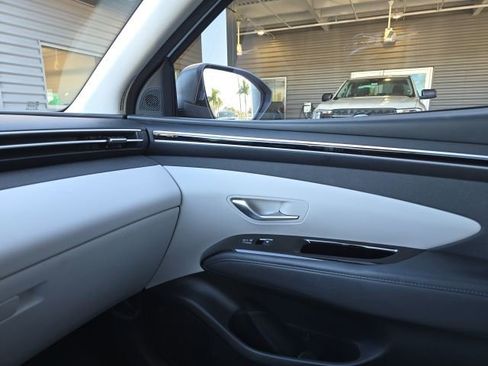 Used 2022 Hyundai Tucson Limited w/ Cargo Package image 15