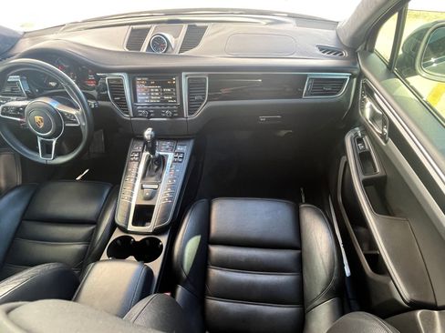 Used 2016 Porsche Macan Turbo image 26