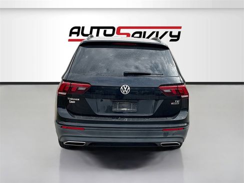Used 2018 Volkswagen Tiguan S image 6