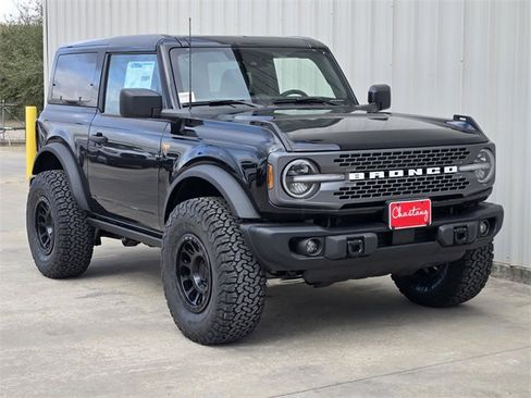 New 2025 Ford Bronco Badlands image 6