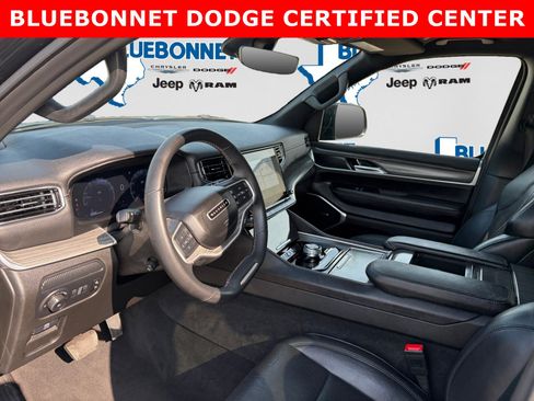Used 2024 Jeep Wagoneer Series II w/ Flexible Seating Group RWD image 21