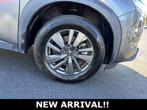 Used 2022 Nissan Pathfinder S image 8