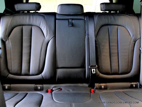 Used 2022 BMW X5 xDrive40i w/ M Sport Package image 47