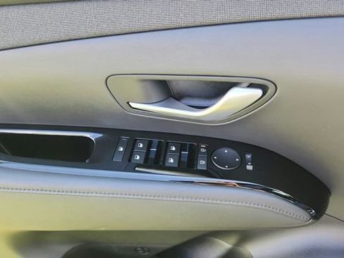 Used 2025 Hyundai Santa Cruz Limited AWD/4WD image 21
