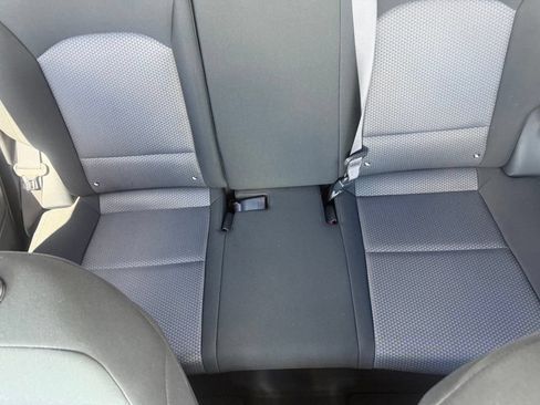 Used 2025 Kia Soul LX w/ LX Technology Package FWD image 31