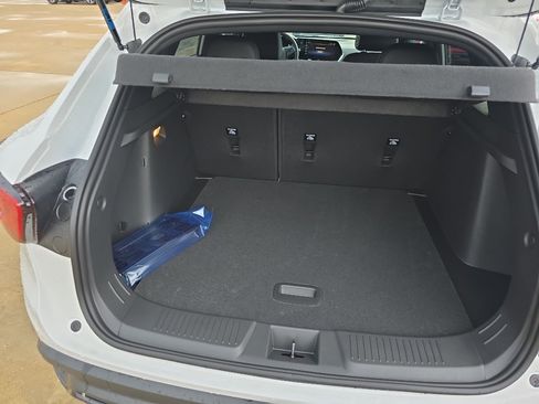 New 2026 Chevrolet Trax RS w/ Sunroof Package FWD image 13