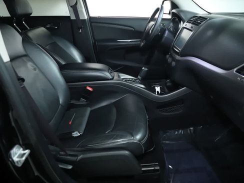 Used 2017 Dodge Journey Crossroad w/ Popular Equipment Group image 36