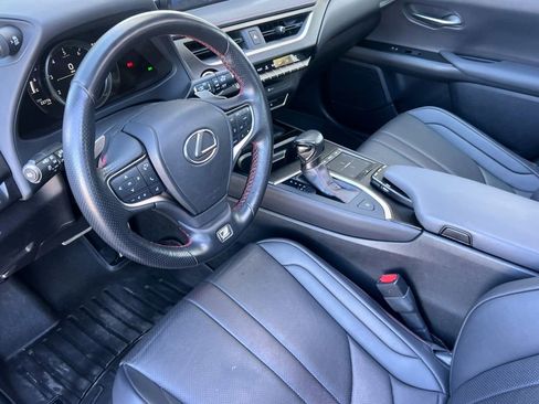 Used 2019 Lexus UX 200 F Sport w/ F Sport Premium Package FWD image 12