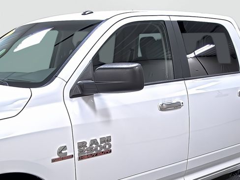 Used 2017 RAM 2500 SLT AWD/4WD image 8