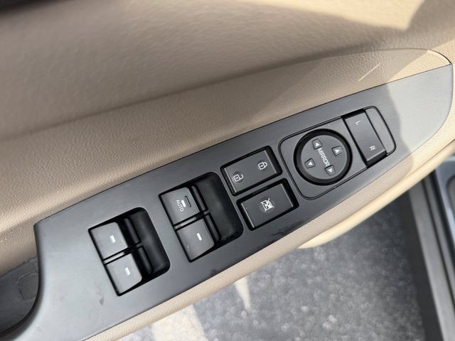 Used 2020 Hyundai Tucson Value FWD image 12