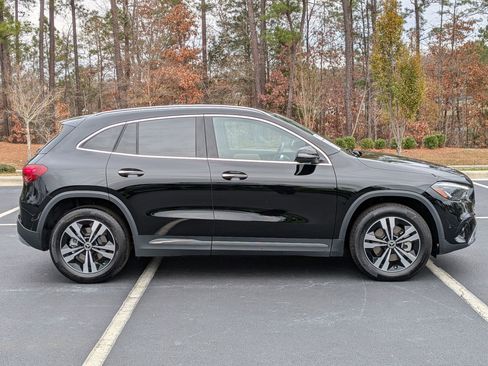 Certified 2025 Mercedes-Benz GLA 250 image 11