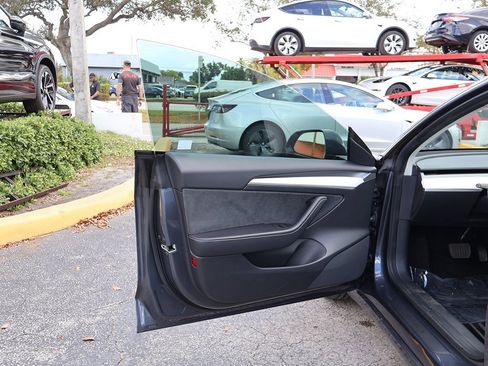 Used 2022 Tesla Model 3 image 22