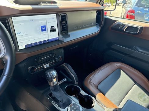 Used 2024 Ford Bronco Outer Banks image 20