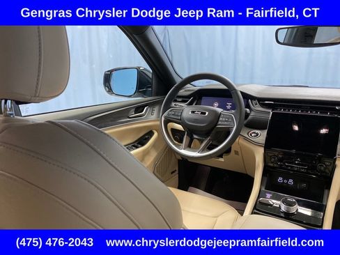 Certified 2024 Jeep Grand Cherokee L Limited AWD/4WD image 42