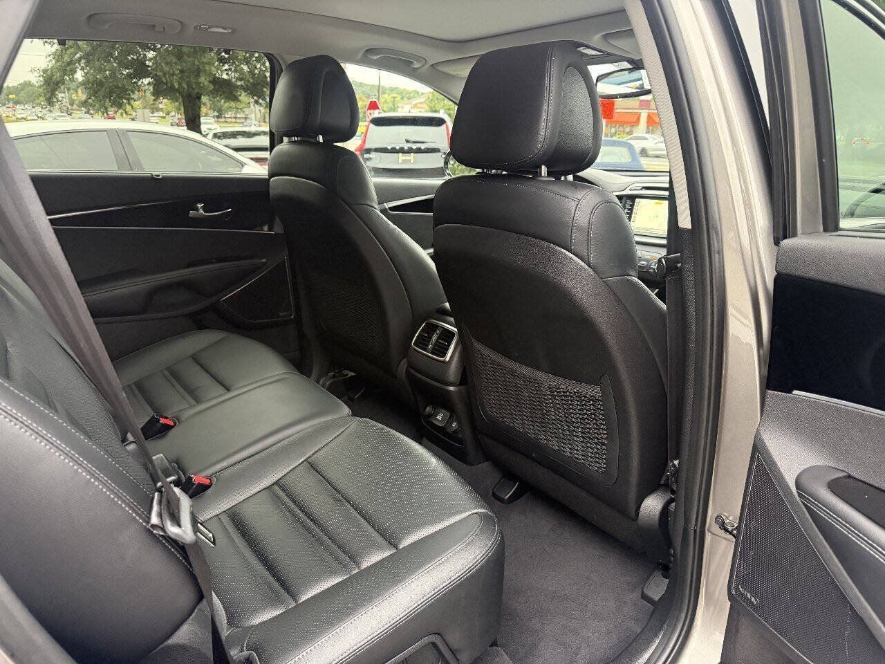 Used 2016 Kia Sorento SX FWD image 16