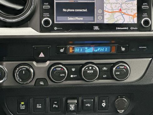 Used 2020 Toyota Tacoma SR5 image 12