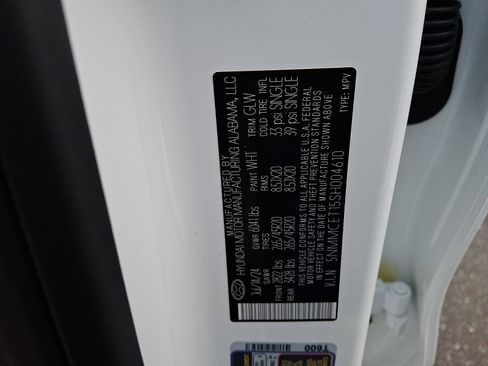 Certified 2025 Genesis Electrified GV70 image 27