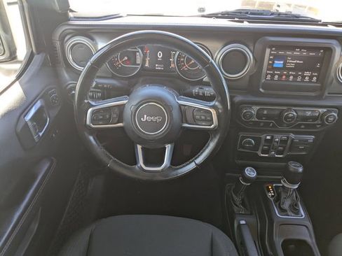 Used 2021 Jeep Wrangler Unlimited Sahara image 20