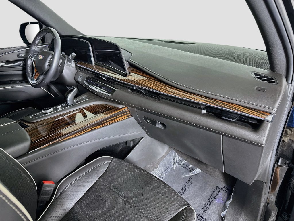 Used 2023 Cadillac Escalade Premium Luxury AWD/4WD image 33
