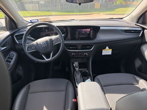 Used 2025 Buick Encore GX Preferred w/ Comfort Package FWD image 9