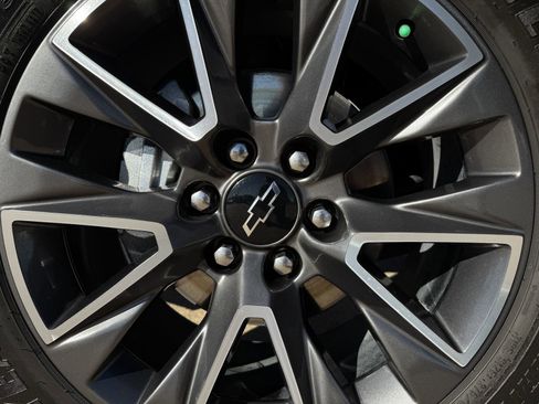 Used 2024 Chevrolet Tahoe Z71 w/ Luxury Package image 10