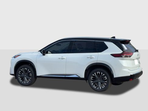 New 2026 Nissan Rogue Platinum image 3