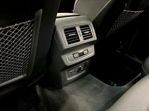 Used 2023 Audi Q5 2.0T Premium w/ Convenience Package AWD/4WD image 37