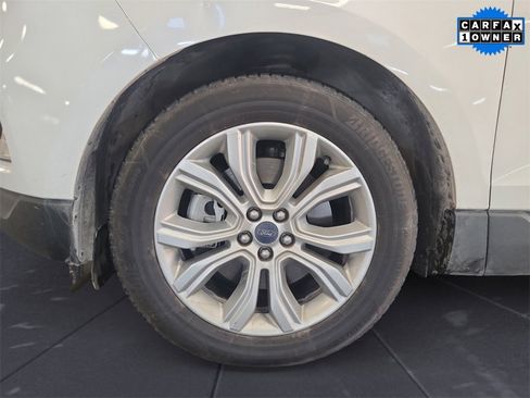 Used 2020 Ford Edge Titanium image 14