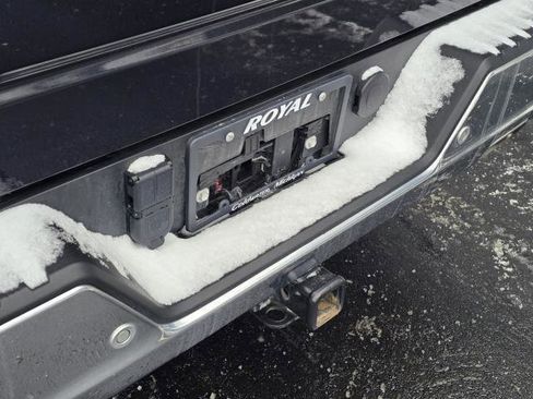 Used 2024 Chevrolet Silverado 1500 LTZ w/ LTZ Convenience Package II image 8