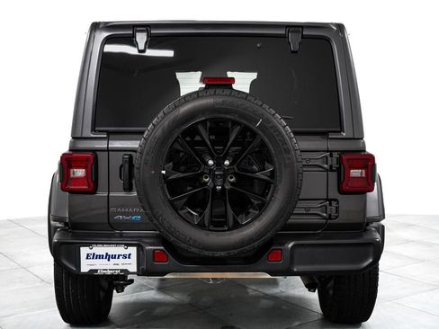 Used 2025 Jeep Wrangler Unlimited Sahara AWD/4WD image 6