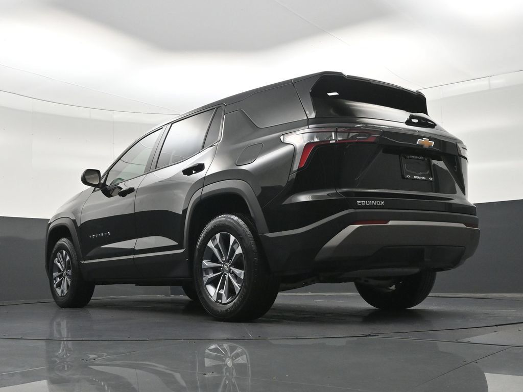 Used 2026 Chevrolet Equinox LT FWD image 25