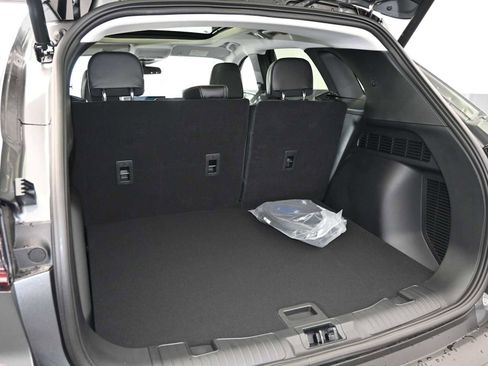 New 2025 Ford Escape SE image 19