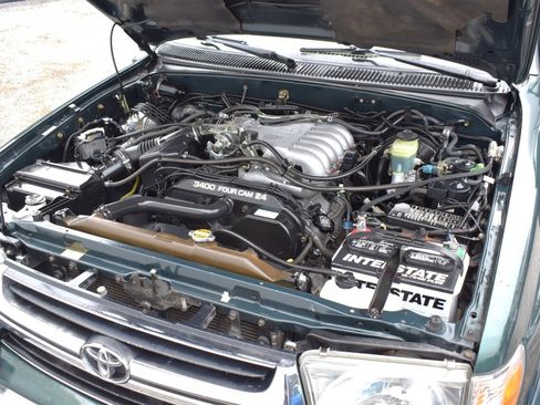 Used 2000 Toyota 4Runner SR5 image 28