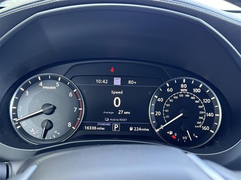 Used 2022 INFINITI QX50 Essential image 23