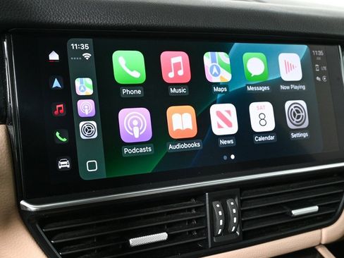 Used 2023 Porsche Cayenne Coupe w/ Premium Package image 17